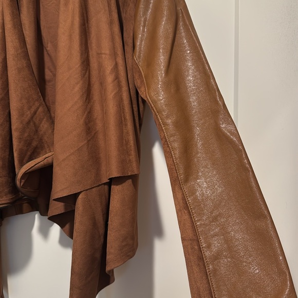 Blank NYC brown pleather and faux suede asymmetric jacket- large - Picture 4 of 6